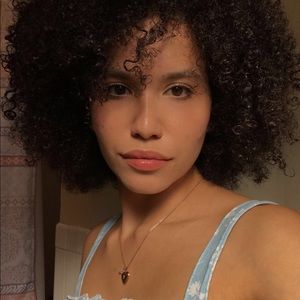 Meet your Posher, Maya